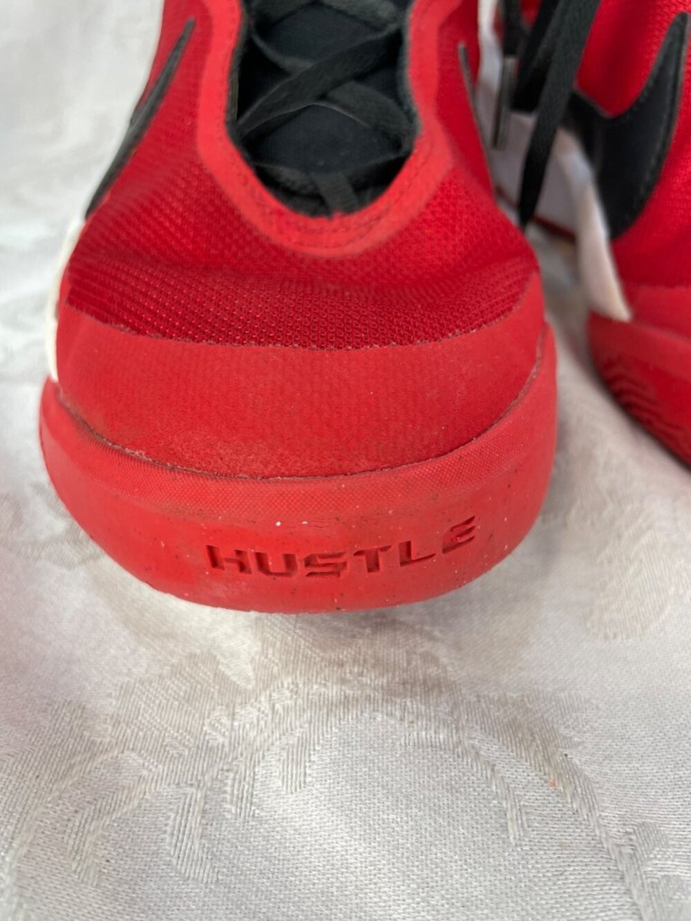 Nike Boys Team Hustle D 10 CW6735-600 Red Basketball Shoes Sneakers Sz 6.5Youth - Picture 2 of 6